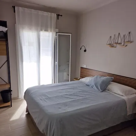 Guest house Pensio Torrent 3*